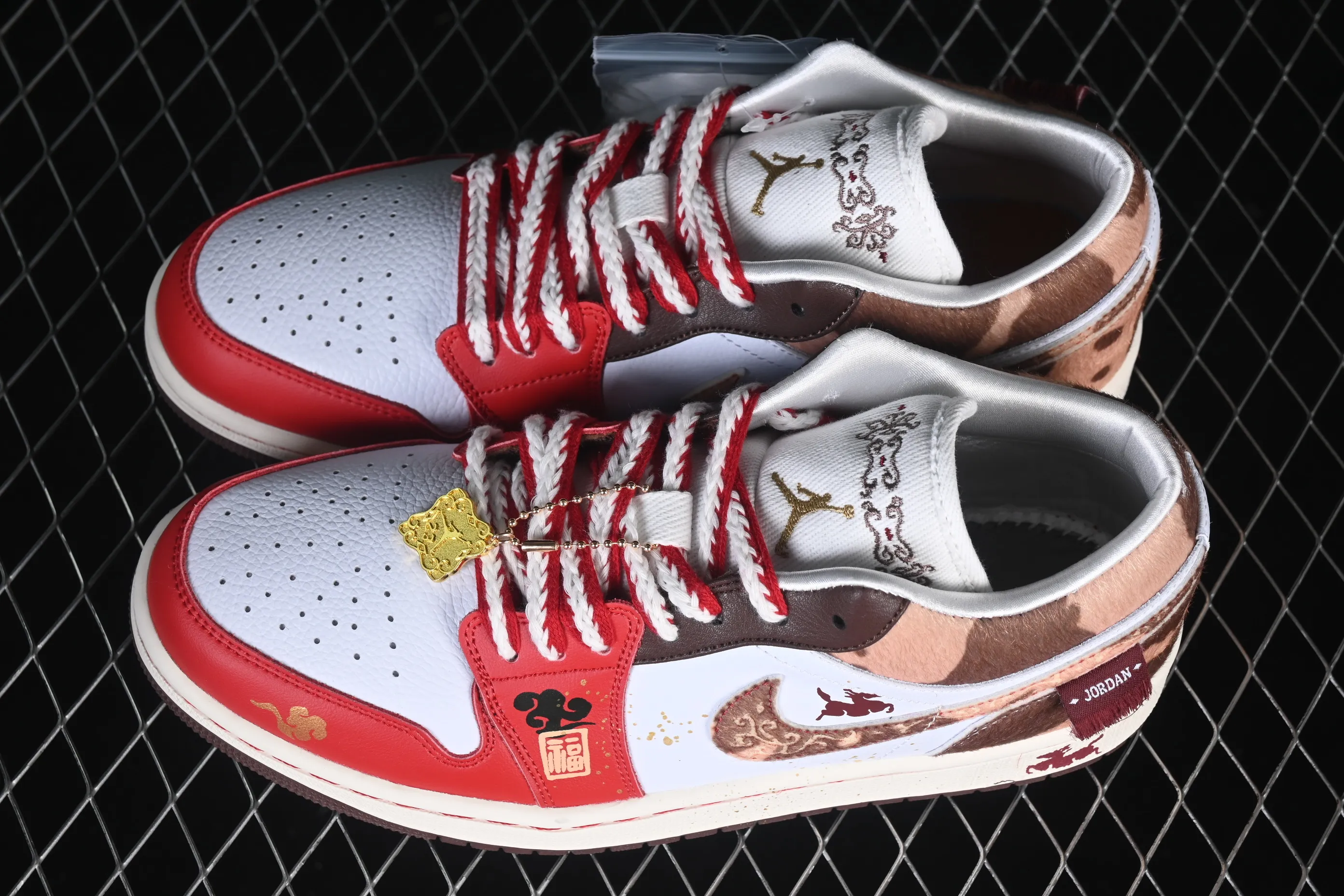 All categories Air Jordan Jordan series basketball shoes Air Jordan 1 Low Air Jordan 1 Low AJ1 Joe 1 Year of the Horse limited low-top retro cultural basketball shoes IQ5321-121